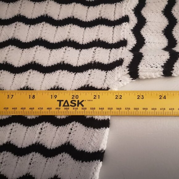 Loft Ladies Size Medium Long Sleeve Black & White Loose Fit Sweater - Picture 5 of 7